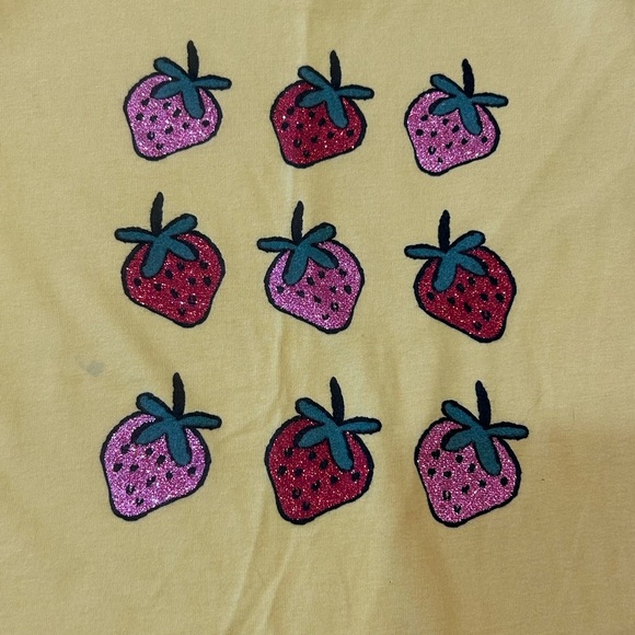 Hanna Andersson Yellow Tee with Strawberry Print - Picture 4 of 8